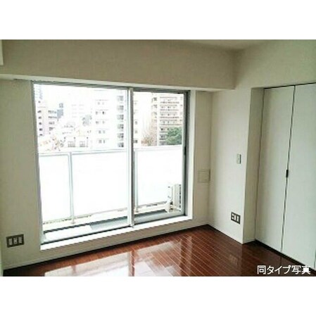 コンフォリア西新宿の物件内観写真